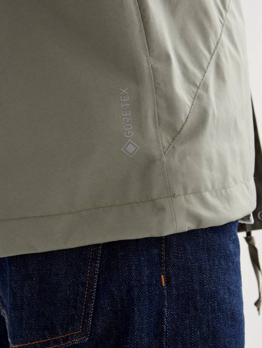 Aigle 86DD208 ropa taillis hombres chaqueta corta con capucha de gore-tex