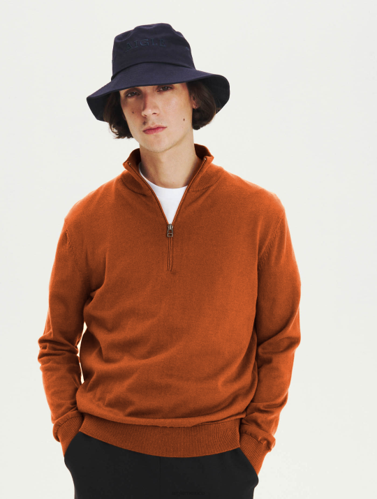 Aigle 86DD147 ropa marrón dorado hombres jersey con cremallera y cuello abierto confeccionado en algodón orgánico