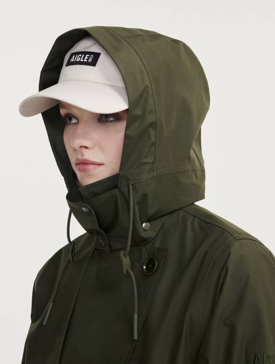 Aigle 86DD457 ropa abogado mujer gabardina corta de gore-tex con capucha desmontable